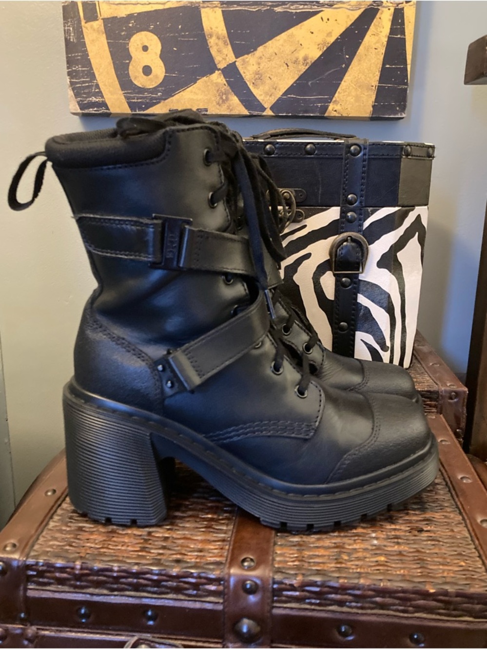 Dr. Martens Women's womens “Chesney Tech” Black Lace-Up Combat Boots